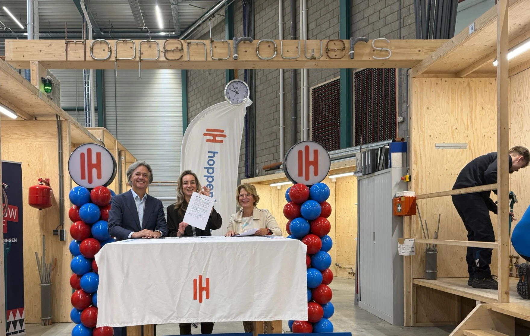 Yonder, Willem 1 College en Hoppenbrouwers tekenen convenant