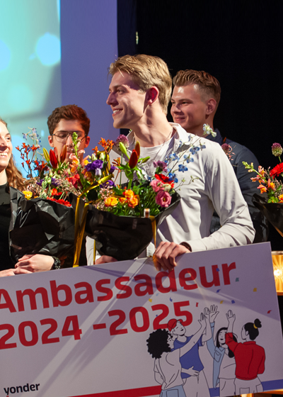 Ambassadeur Yonder student die tot ambassadeur is verkozen